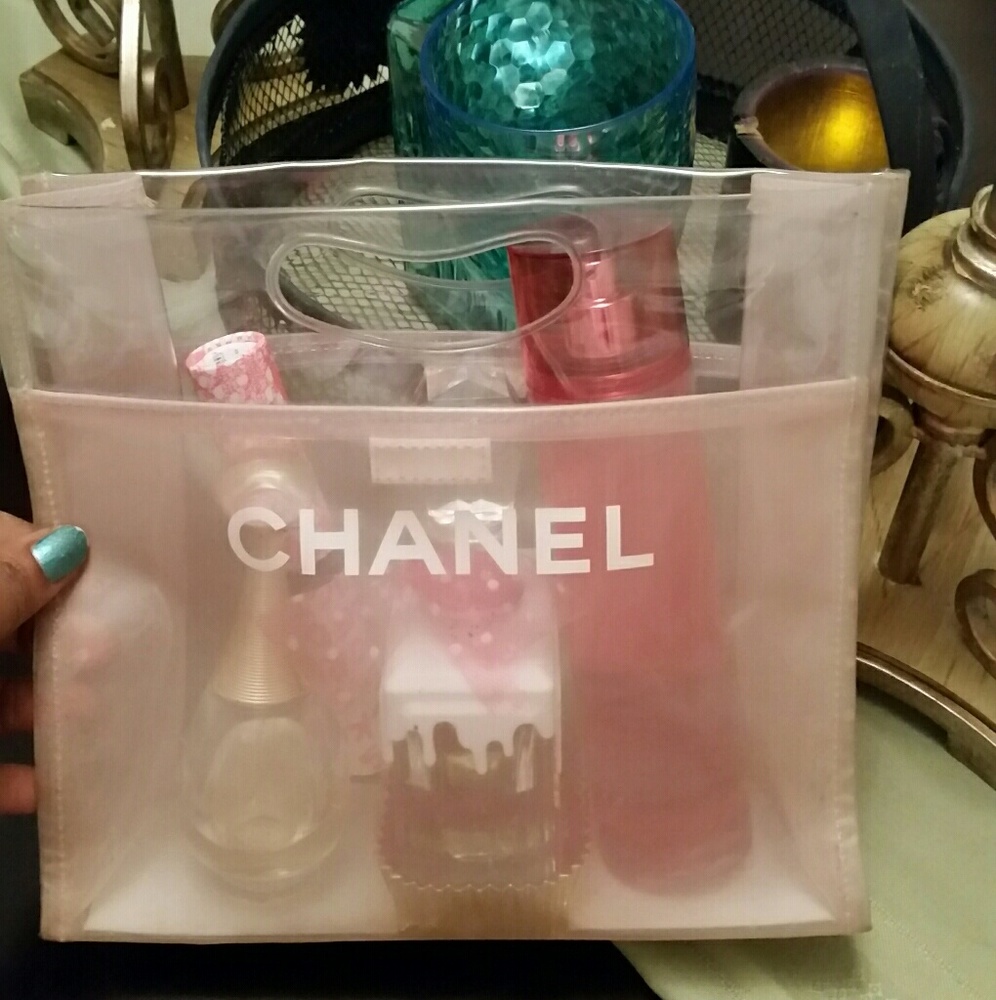 Chanel vintage vinyl makeup bag